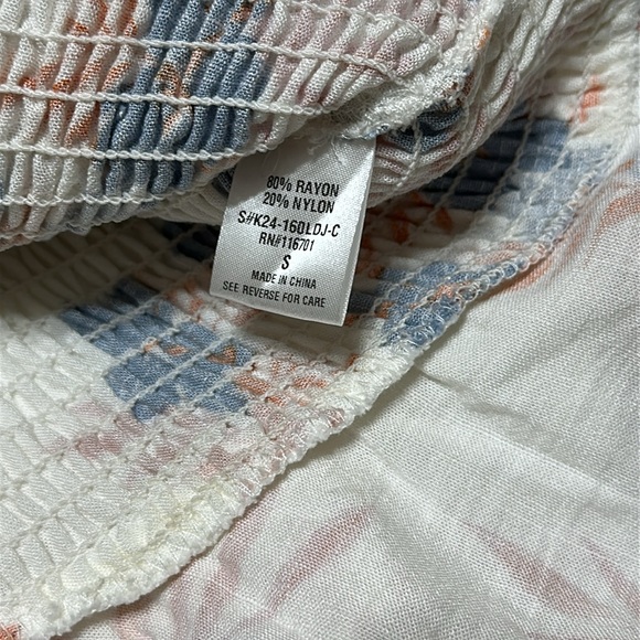 Karlie White and Blue Floral Smocked Stretch Women’s‎ Ruffle Dress, Size Small - Picture 7 of 11